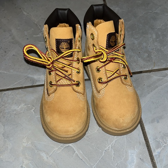 Very gently used Toddler Timberlands - Picture 5 of 6
